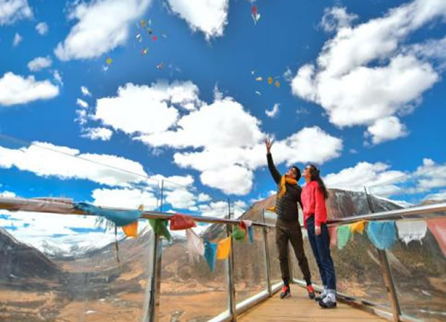 稻城亞丁、雙汽六日游