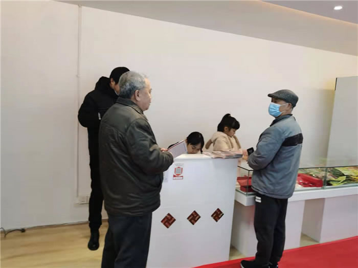 四川中青旅綿陽分社、綿陽市中旅假日旅行社、綿陽自來文化傳播有限公司24H自助售貨服務盛大開業(yè)